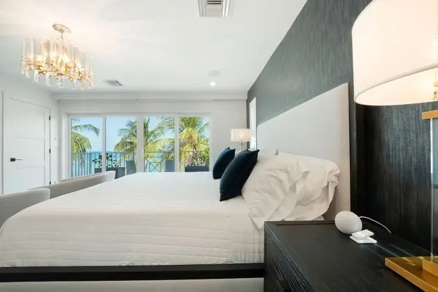 Luxury Villa (Even Keel)