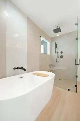 Luxury Villa (Even Keel)