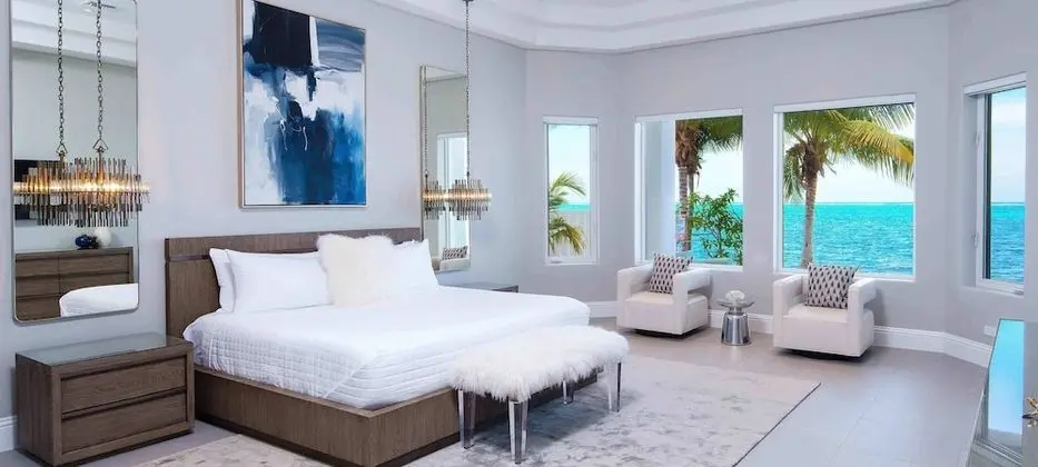 Luxury Villa (Point of View)