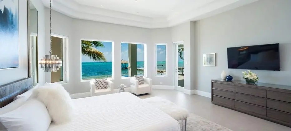 Luxury Villa (Point of View)
