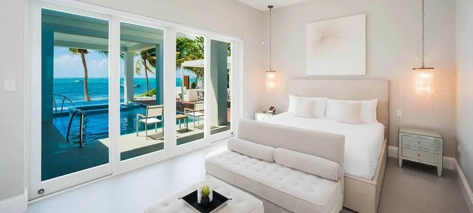 Luxury Villa (Point of View)