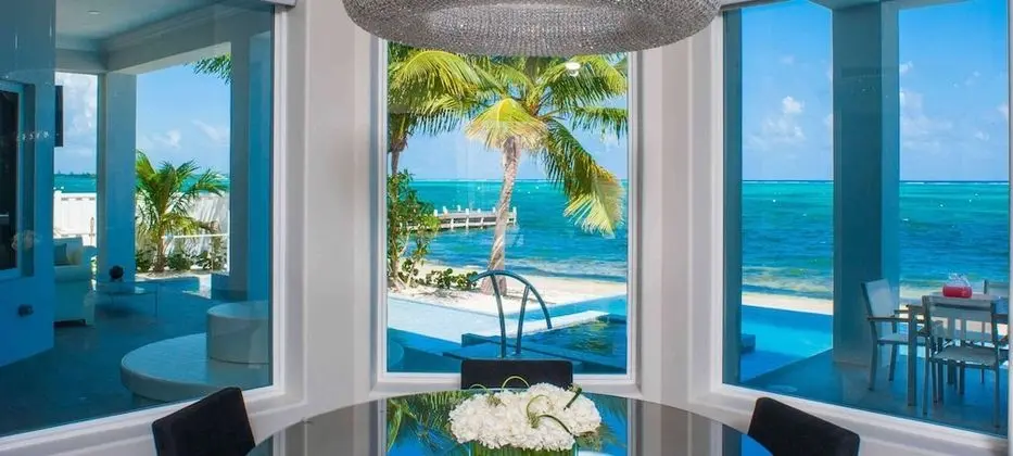 Luxury Villa (Point of View)
