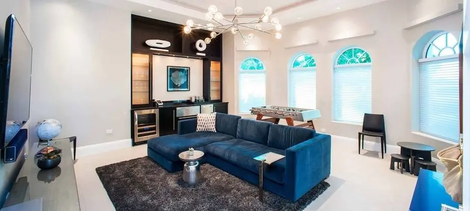 Luxury Villa (Point of View)