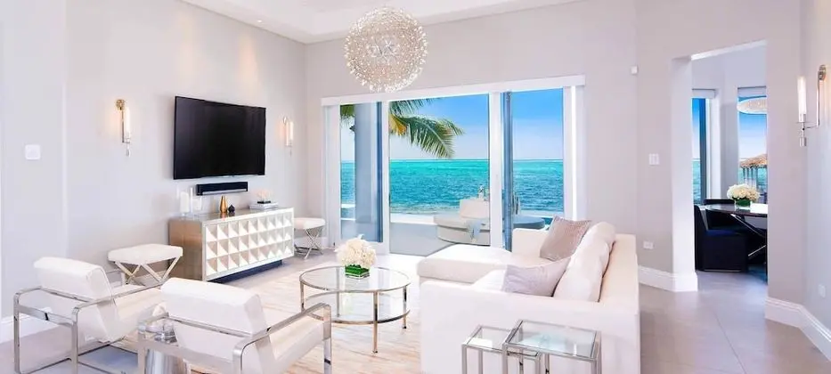 Luxury Villa (Point of View)