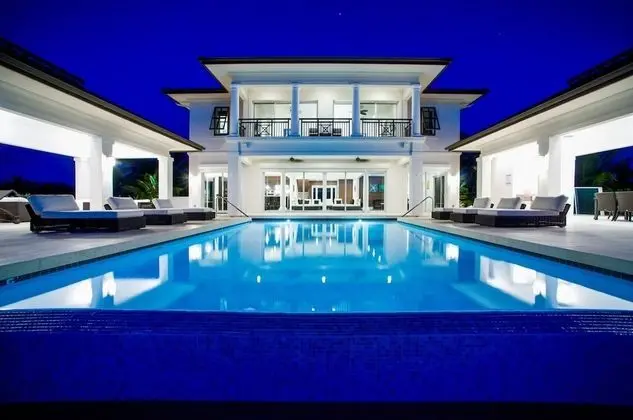 Luxury Villa (Sun Salutations)