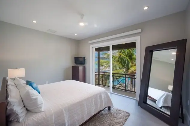 Luxury Villa (Sun Salutations)