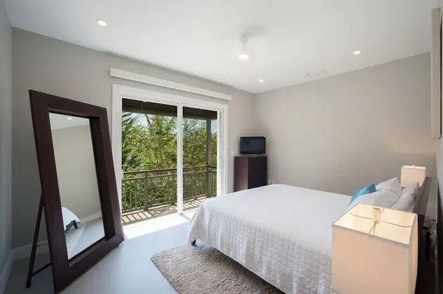 Luxury Villa (Sun Salutations)