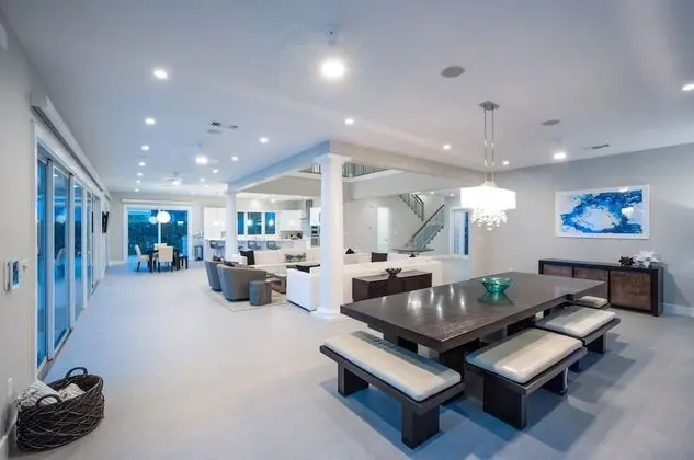 Luxury Villa (Sun Salutations)
