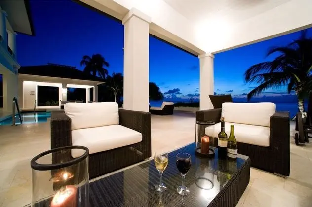Luxury Villa (Sun Salutations)