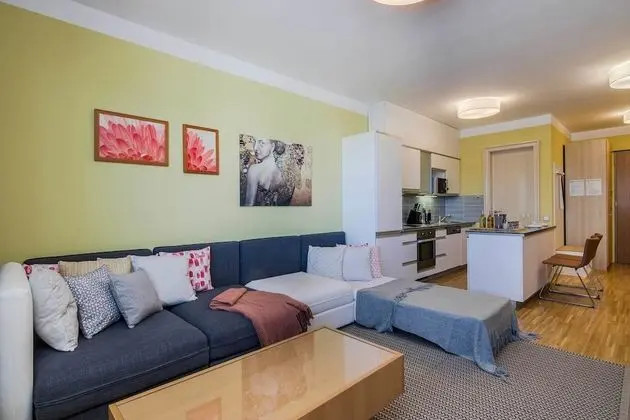Deluxe Apart Daire, Bahçe Manzaralı