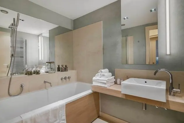 Deluxe Apart Daire, Bahçe Manzaralı