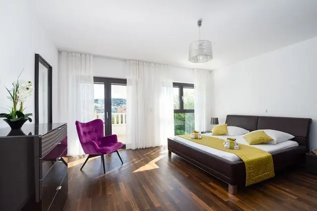 Villa, 5 Yatak Odası, Şömine