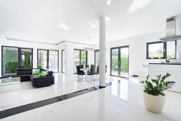 Villa, 5 Yatak Odası, Şömine