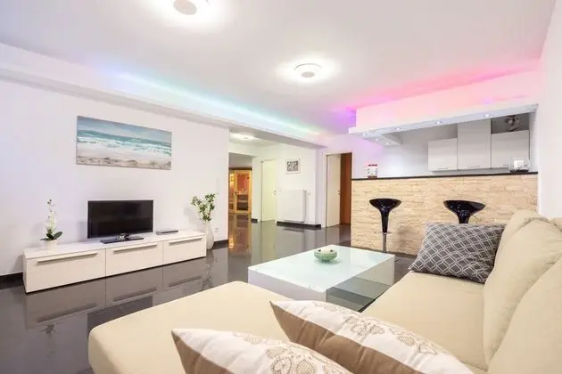 Villa, 5 Yatak Odası, Şömine