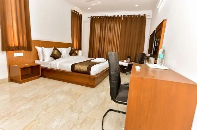 Deluxe Tek Büyük Yataklı Oda