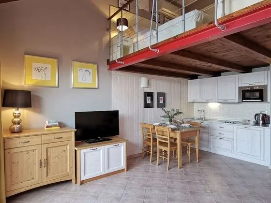 Apart Daire, 1 Büyük (Queen) Boy Yatak, Sigara İçilmez