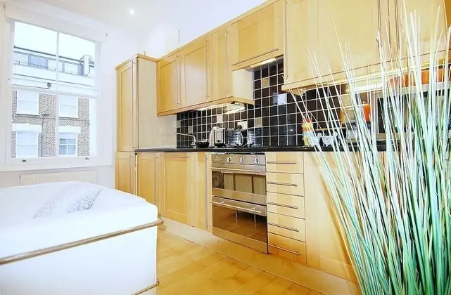 Design Apart Daire, 1 Büyük (Queen) Boy Yatak ve Çekyat, Sigara İçilmez