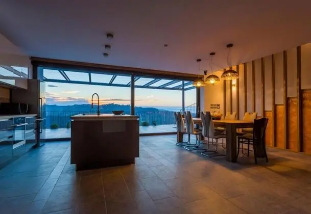 Family Villa, Birden Çok Yatak, Buzdolabı ve Mikrodalga, Bahçeli (Luxury Villa Eva Pool Whirlpool &)