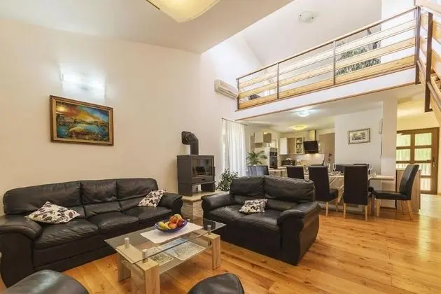 Villa, 6 Yatak Odası, Balkon