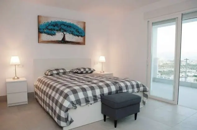 Villa, 6 Yatak Odası, Havuz Manzaralı