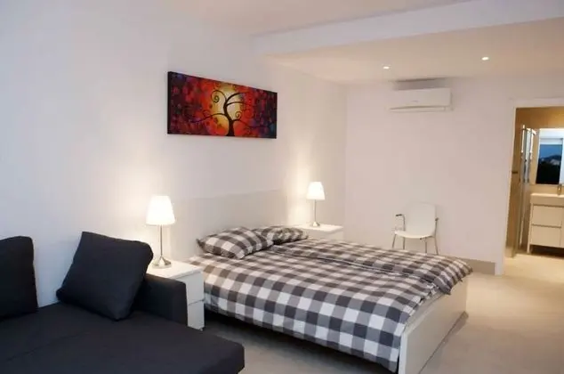 Villa, 6 Yatak Odası, Havuz Manzaralı