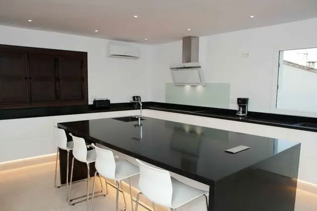 Villa, 6 Yatak Odası, Havuz Manzaralı