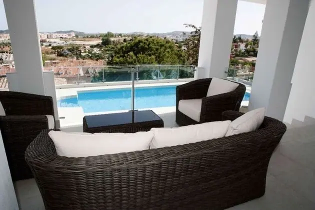 Villa, 6 Yatak Odası, Havuz Manzaralı