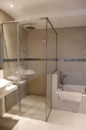 Villa, 6 Yatak Odası, Havuz Manzaralı