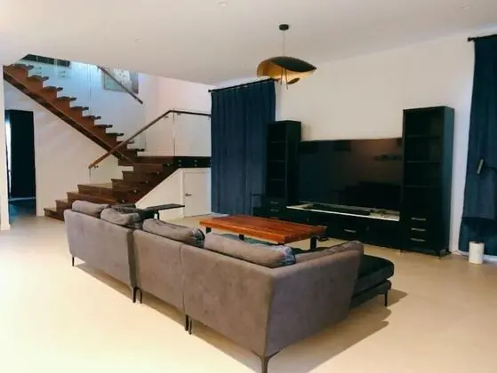 Deluxe Ev, 6 Yatak Odası