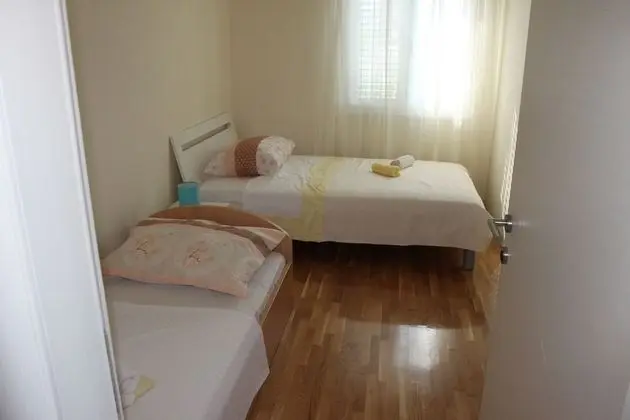 Ev, 4 Yatak Odası, Kişiye Özel Havuzlu