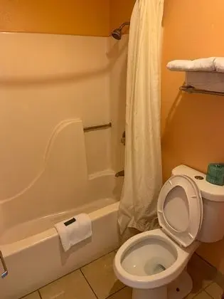 İki Queen-Size Yataklı Oda (Sigara İçilmez)