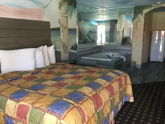 Luxury Oda, 1 En Büyük (King) Boy Yatak, Sıcak Su Küveti
