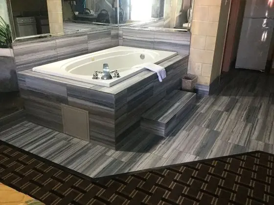 Luxury Oda, 1 En Büyük (King) Boy Yatak, Sıcak Su Küveti