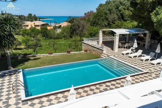 Villa, Banyolu/Duşlu (Luxury Villa Jupiter)