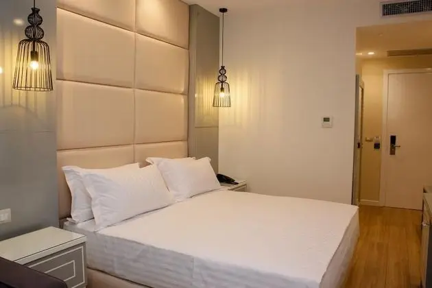 Deluxe Tek Büyük veya İki Ayrı Yataklı Oda, Balkon