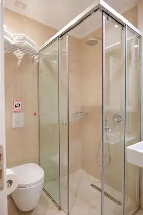 Deluxe Tek Büyük veya İki Ayrı Yataklı Oda, Balkon