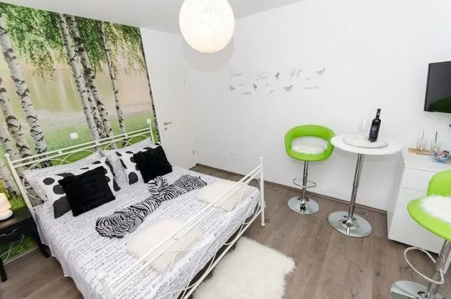 Standard Tek Büyük Yataklı Oda