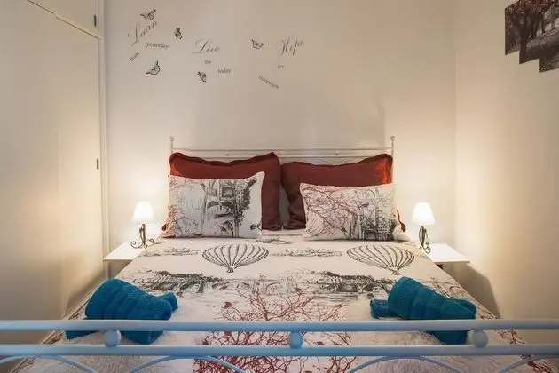 Tek Büyük Yataklı Oda