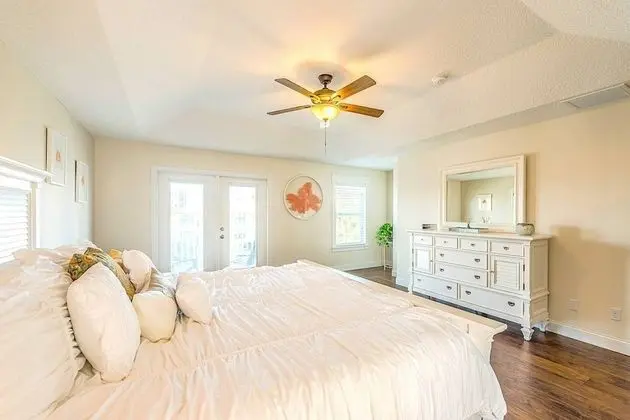 Villa (4 Bedrooms)