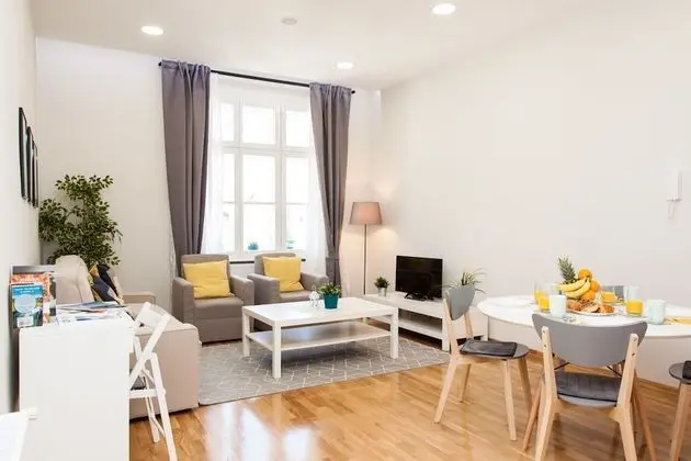 Executive Apart Daire, 1 Büyük (Queen) Boy Yatak ve Çekyat (1)