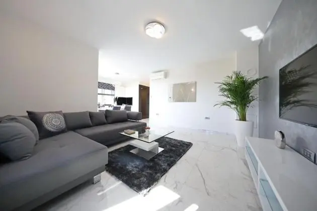 Design Apart Daire, 2 Yatak Odası, Balkon, Bahçe Manzaralı