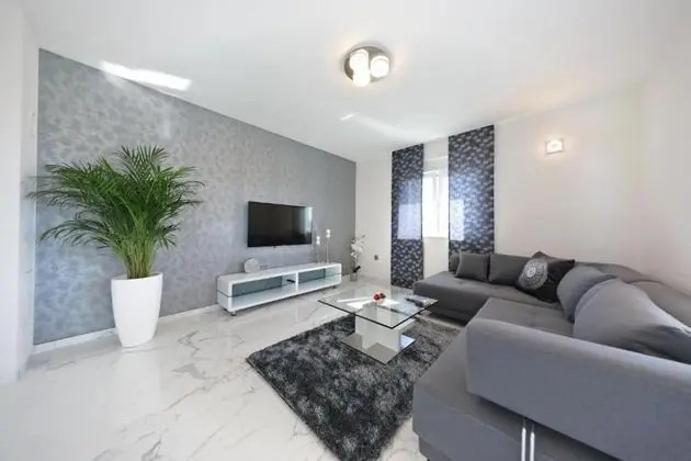 Design Apart Daire, 2 Yatak Odası, Balkon, Bahçe Manzaralı
