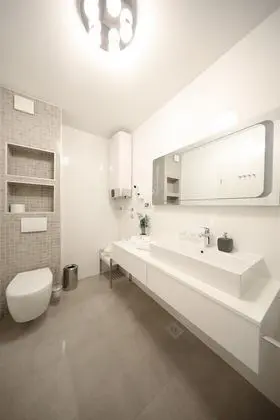 Design Apart Daire, 2 Yatak Odası, Balkon, Bahçe Manzaralı