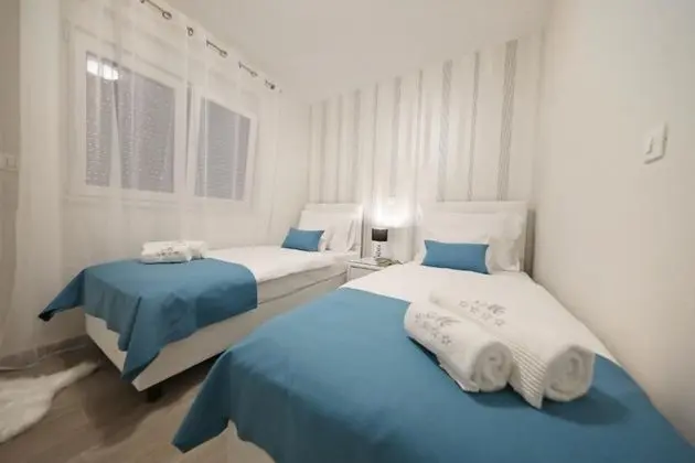 Superior Apart Daire, 2 Yatak Odası, Sıcak Su Havuzu, Avlu Manzaralı