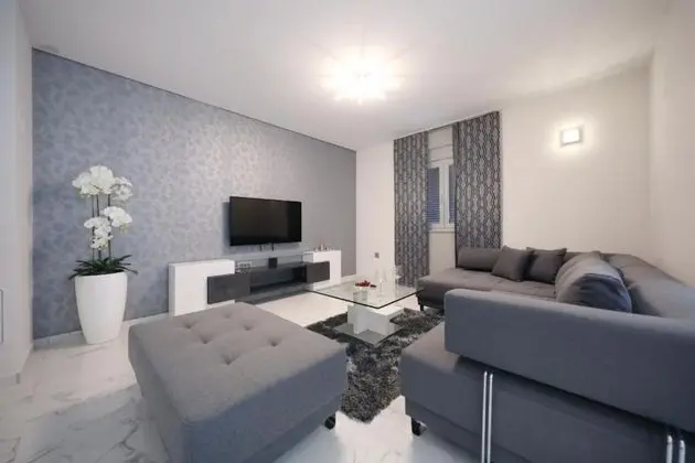 Superior Apart Daire, 2 Yatak Odası, Sıcak Su Havuzu, Avlu Manzaralı
