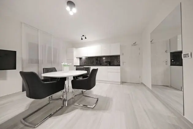Luxury One Bedroom with Terrace Ground Floor