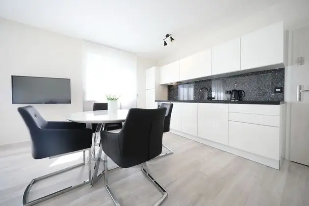 Luxury One Bedroom with Terrace Ground Floor