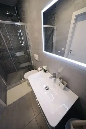 Luxury One Bedroom with Terrace Ground Floor