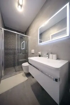 Luxury One Bedroom with Terrace Ground Floor