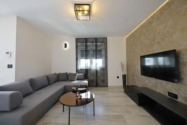 Premium Two Bedroom Apartment with City View